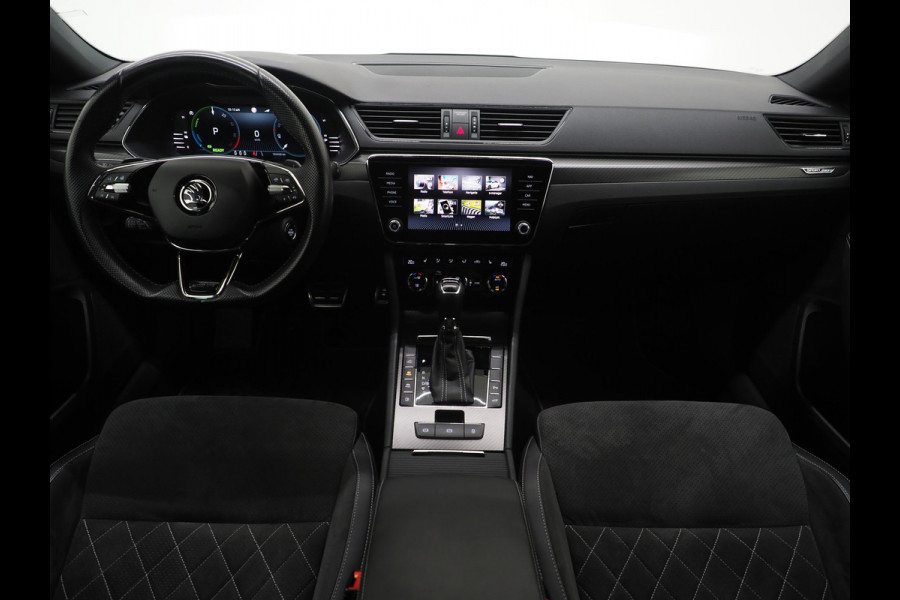 Škoda Superb Combi 1.4 TSI iV Sportline 218PK | Sportstoelen | Trekhaak | Camera | Memory | Sfeer | Keyless | Adaptive Cruise
