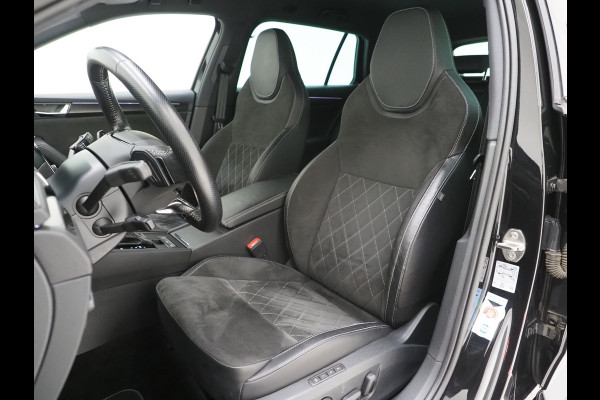 Škoda Superb Combi 1.4 TSI iV Sportline 218PK | Sportstoelen | Trekhaak | Camera | Memory | Sfeer | Keyless | Adaptive Cruise