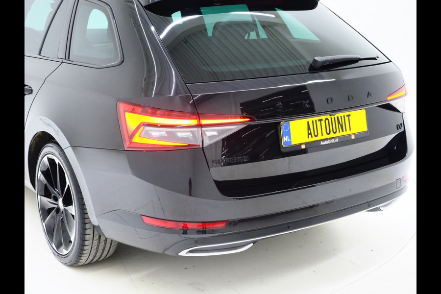 Škoda Superb Combi 1.4 TSI iV Sportline 218PK | Sportstoelen | Trekhaak | Camera | Memory | Sfeer | Keyless | Adaptive Cruise