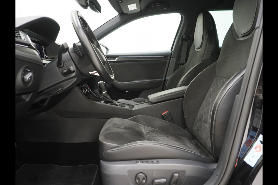 Škoda Superb Combi 1.4 TSI iV Sportline 218PK | Sportstoelen | Trekhaak | Camera | Memory | Sfeer | Keyless | Adaptive Cruise