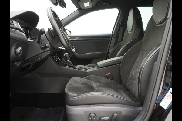Škoda Superb Combi 1.4 TSI iV Sportline 218PK | Sportstoelen | Trekhaak | Camera | Memory | Sfeer | Keyless | Adaptive Cruise