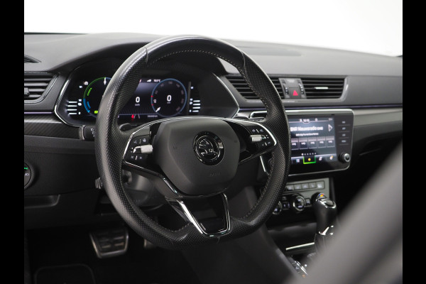 Škoda Superb Combi 1.4 TSI iV Sportline 218PK | Sportstoelen | Trekhaak | Camera | Memory | Sfeer | Keyless | Adaptive Cruise