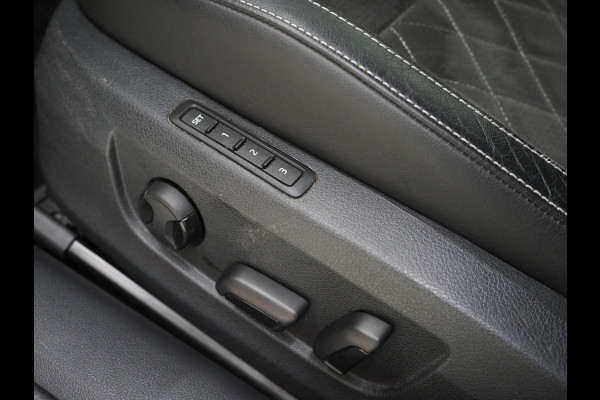 Škoda Superb Combi 1.4 TSI iV Sportline 218PK | Sportstoelen | Trekhaak | Camera | Memory | Sfeer | Keyless | Adaptive Cruise