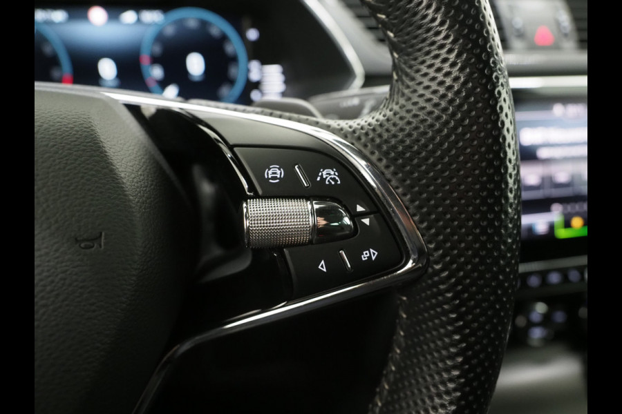 Škoda Superb Combi 1.4 TSI iV Sportline 218PK | Sportstoelen | Trekhaak | Camera | Memory | Sfeer | Keyless | Adaptive Cruise