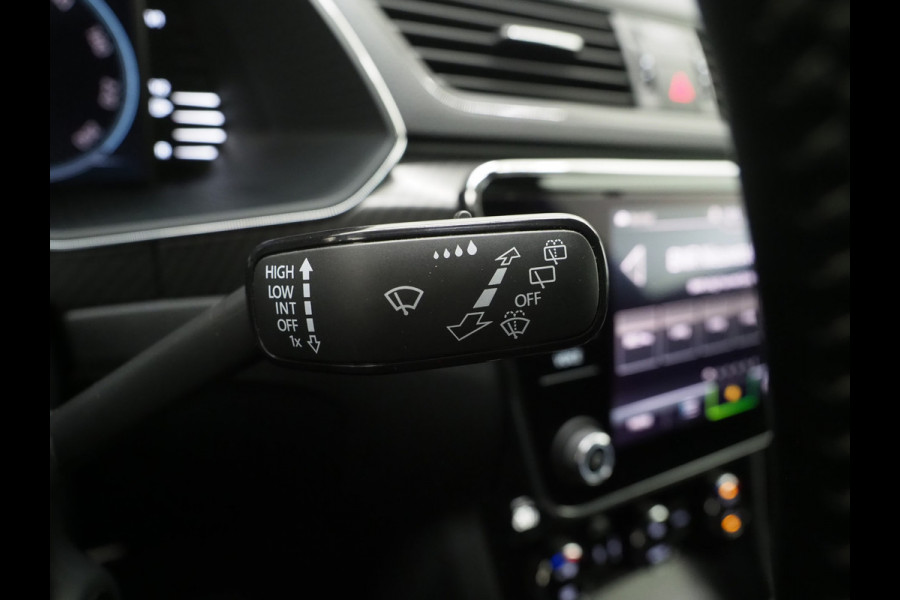 Škoda Superb Combi 1.4 TSI iV Sportline 218PK | Sportstoelen | Trekhaak | Camera | Memory | Sfeer | Keyless | Adaptive Cruise