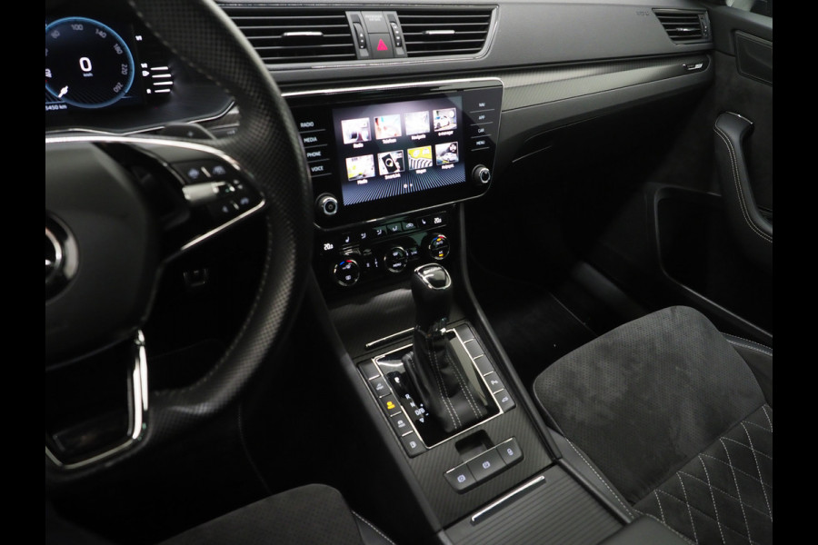 Škoda Superb Combi 1.4 TSI iV Sportline 218PK | Sportstoelen | Trekhaak | Camera | Memory | Sfeer | Keyless | Adaptive Cruise