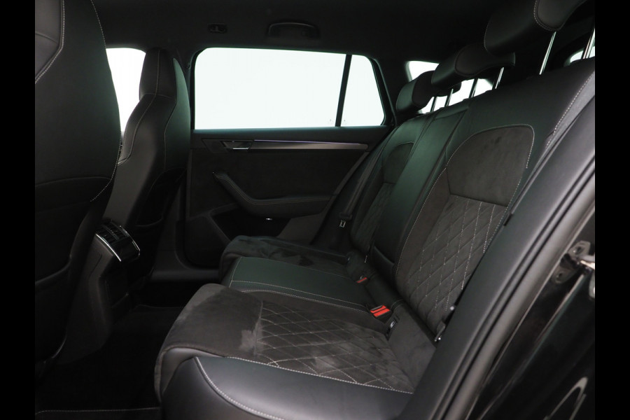 Škoda Superb Combi 1.4 TSI iV Sportline 218PK | Sportstoelen | Trekhaak | Camera | Memory | Sfeer | Keyless | Adaptive Cruise