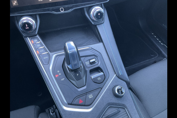 Lynk & Co 01 1.5 PHEV Carplay Pano.dak Adapt.Cruise Hoge zit Plug-in