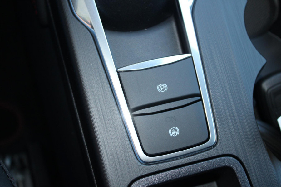 Ford Kuga 2.5 PHEV ST-Line X 243pk | Driver Assistance Pack | Winterpack | Wegklapbare Trekhaak | 19 inch Licht metalen Velgen | Matrix Led incl. Coast to Coast