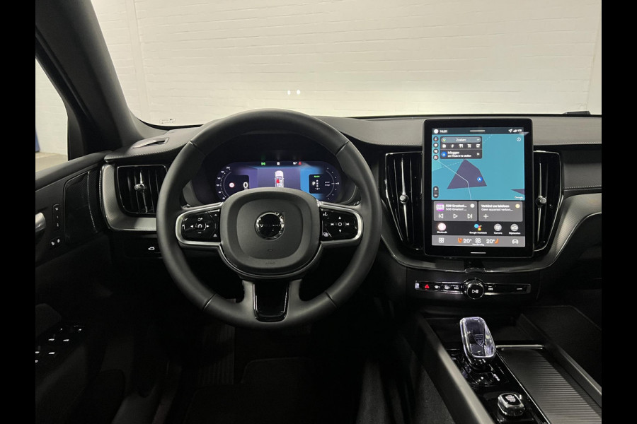 Volvo XC60 2.0 T8 Plug-in hybrid AWD Ultra Black Edition Luchtvering | Open dak | Adapt. cruise control | Harman Kardon | 360° Camera | Head-up | Pilot assist