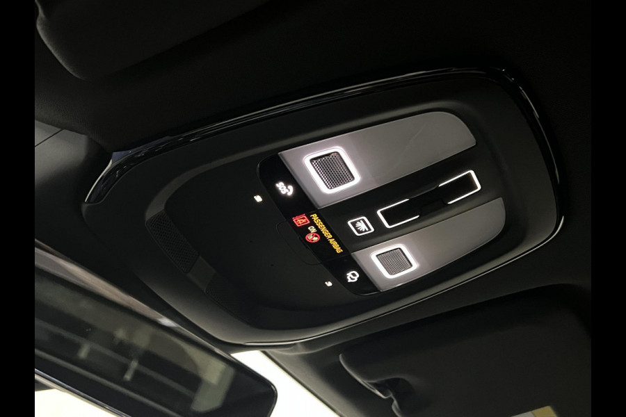 Volvo XC60 2.0 T8 Plug-in hybrid AWD Ultra Black Edition Luchtvering | Open dak | Adapt. cruise control | Harman Kardon | 360° Camera | Head-up | Pilot assist