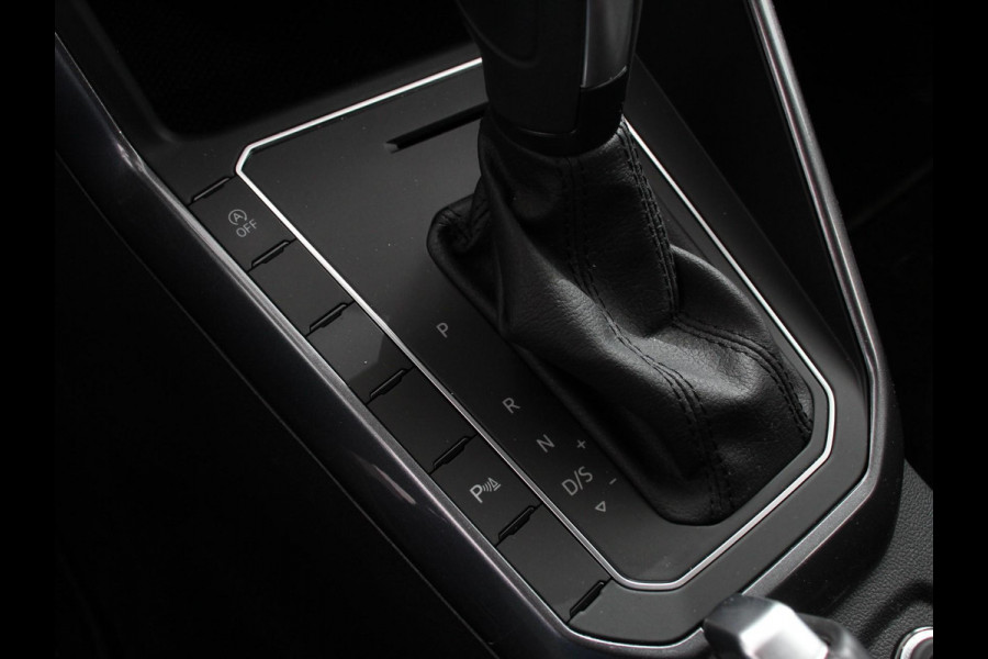 Volkswagen Polo 1.0 TSI 110pk Highline | Navigatie | Apple Carplay/Android Auto | Parkeersensoren | Stoelverwarming | Ledverlichting | Getinte ramen | Climate Control