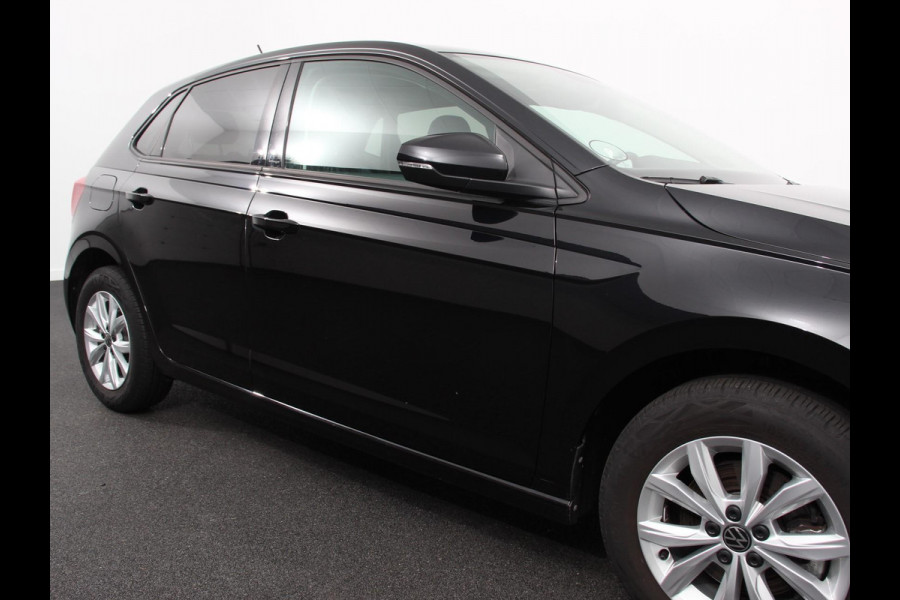 Volkswagen Polo 1.0 TSI 110pk Highline | Navigatie | Apple Carplay/Android Auto | Parkeersensoren | Stoelverwarming | Ledverlichting | Getinte ramen | Climate Control