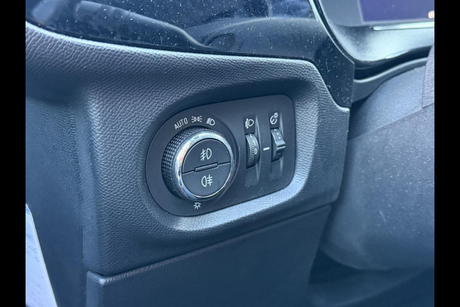 Opel Corsa 1.2 Elegance | Stuur & Stoelverwarming | Achteruitrij Camera | Parkeersensoren Voor & Achter |