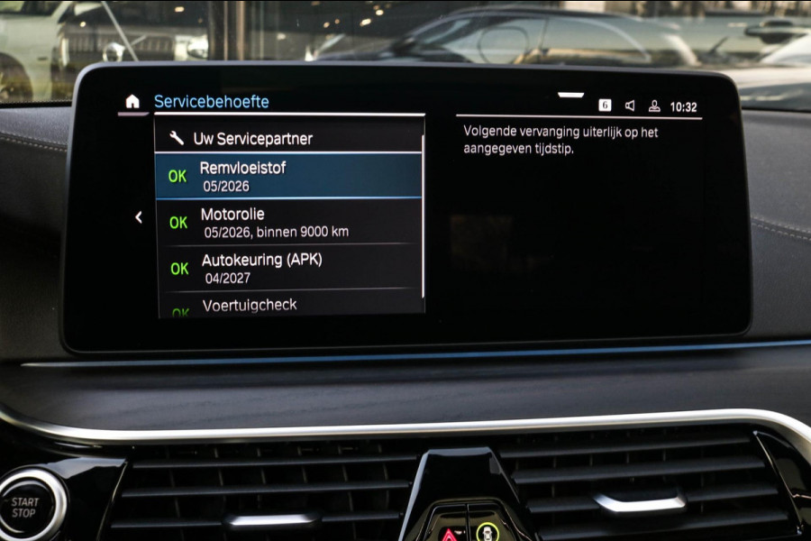 BMW 5 Serie Touring 530e xDrive M-Sport | Trekhaak | Pano | Soft close | Laser | Massage | Ambient Air | Head Up | Achterassturing