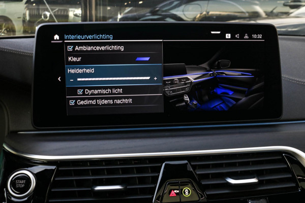 BMW 5 Serie Touring 530e xDrive M-Sport | Trekhaak | Pano | Soft close | Laser | Massage | Ambient Air | Head Up | Achterassturing