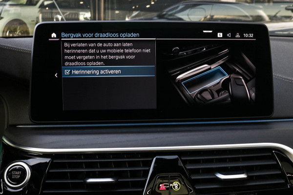 BMW 5 Serie Touring 530e xDrive M-Sport | Trekhaak | Pano | Soft close | Laser | Massage | Ambient Air | Head Up | Achterassturing