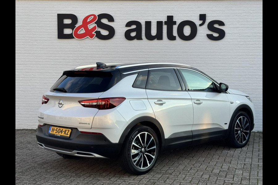 Opel Grandland X 1.6 Turbo Hybrid4 Ultimate AWD Climate Cruise Stoelverwarming/-ventilatie Navi Sensoren+camera Apple / Android