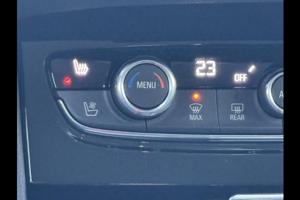 Opel Grandland X 1.6 Turbo Hybrid4 Ultimate AWD Climate Cruise Stoelverwarming/-ventilatie Navi Sensoren+camera Apple / Android