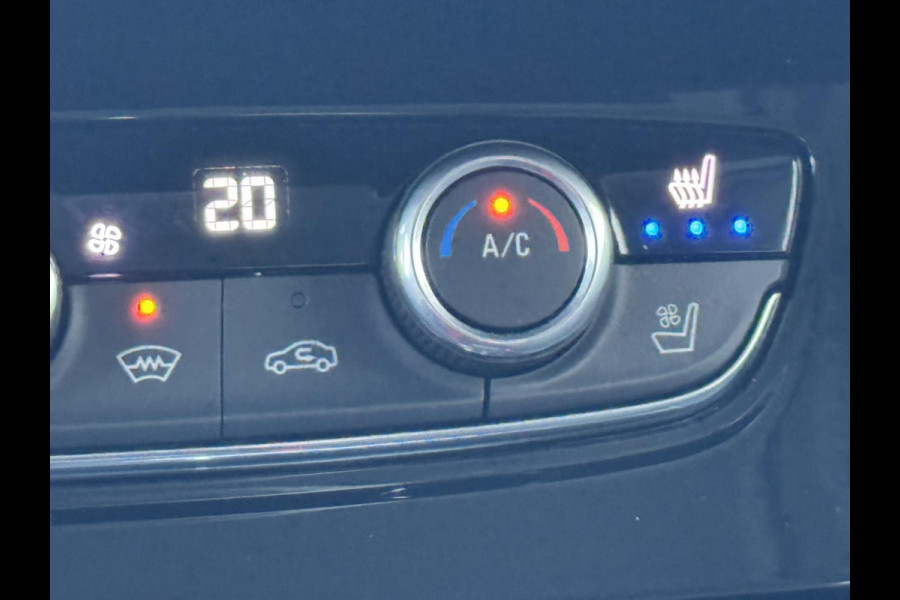 Opel Grandland X 1.6 Turbo Hybrid4 Ultimate AWD Climate Cruise Stoelverwarming/-ventilatie Navi Sensoren+camera Apple / Android