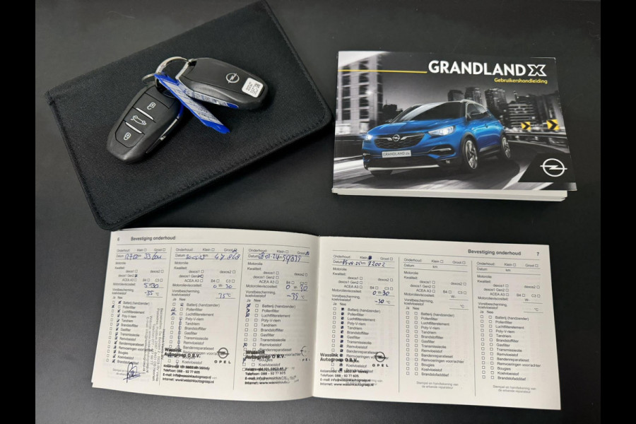 Opel Grandland X 1.6 Turbo Hybrid4 Ultimate AWD Climate Cruise Stoelverwarming/-ventilatie Navi Sensoren+camera Apple / Android