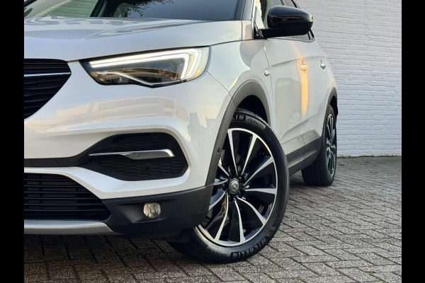 Opel Grandland X 1.6 Turbo Hybrid4 Ultimate AWD Climate Cruise Stoelverwarming/-ventilatie Navi Sensoren+camera Apple / Android
