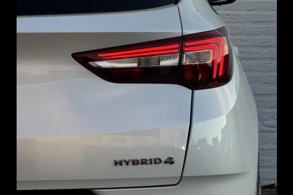 Opel Grandland X 1.6 Turbo Hybrid4 Ultimate AWD Climate Cruise Stoelverwarming/-ventilatie Navi Sensoren+camera Apple / Android