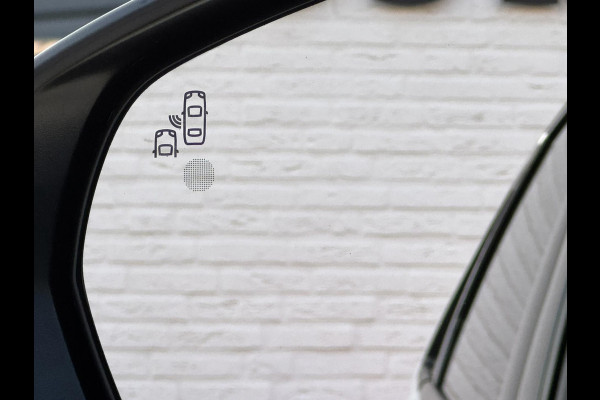 Opel Grandland X 1.6 Turbo Hybrid4 Ultimate AWD Climate Cruise Stoelverwarming/-ventilatie Navi Sensoren+camera Apple / Android