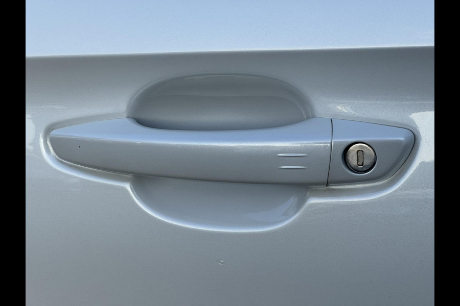 Opel Grandland X 1.6 Turbo Hybrid4 Ultimate AWD Climate Cruise Stoelverwarming/-ventilatie Navi Sensoren+camera Apple / Android