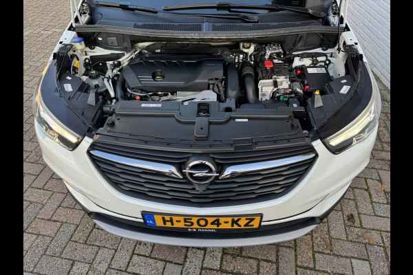 Opel Grandland X 1.6 Turbo Hybrid4 Ultimate AWD Climate Cruise Stoelverwarming/-ventilatie Navi Sensoren+camera Apple / Android