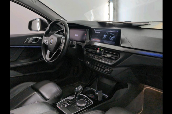 BMW 1-serie 118IA 140PK AUT. HIGH EXECUTIVE SPORT PANORAMADAK/CAMERA/LEDER