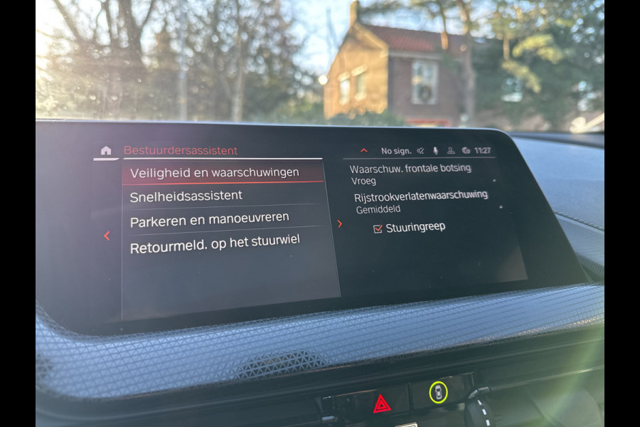 BMW 1-serie 118IA 140PK AUT. HIGH EXECUTIVE SPORT PANORAMADAK/CAMERA/LEDER