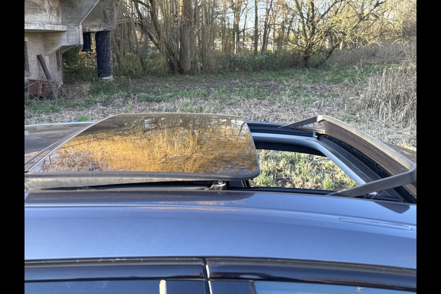 BMW 1-serie 118IA 140PK AUT. HIGH EXECUTIVE SPORT PANORAMADAK/CAMERA/LEDER