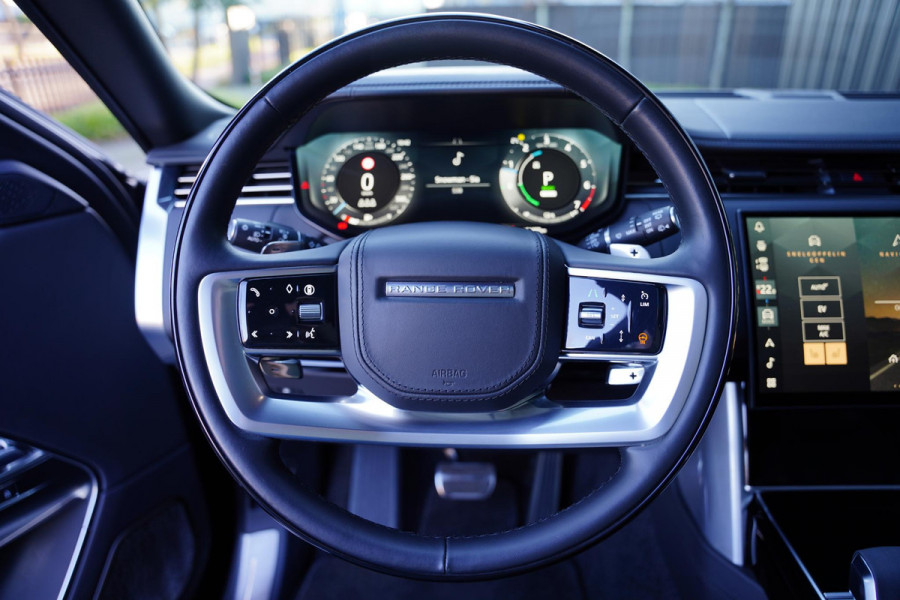 Land Rover Range Rover P 550 E Autobiography