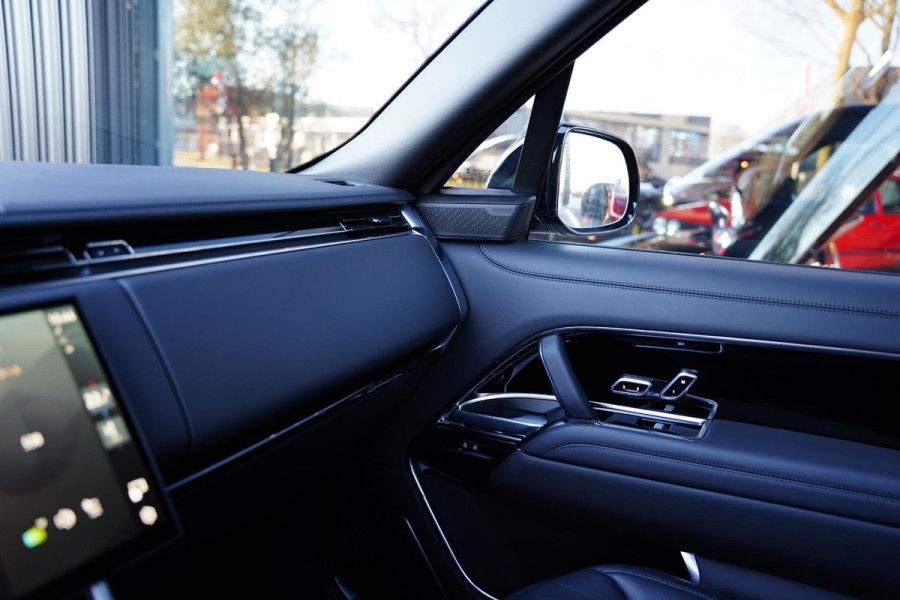 Land Rover Range Rover P 550 E Autobiography