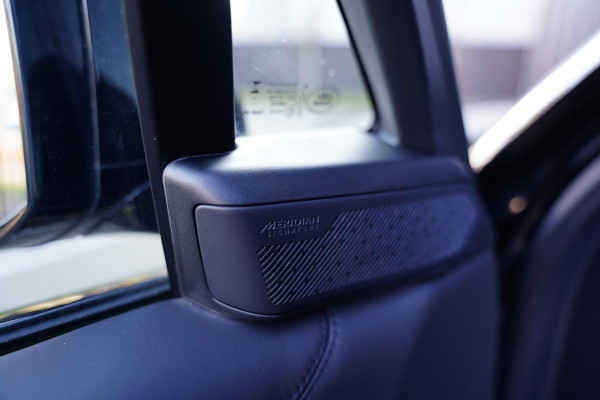 Land Rover Range Rover P 550 E Autobiography