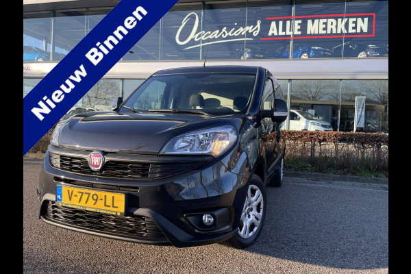 Fiat Doblò Cargo 1.6 MJ L1H1 SX Airco - Bluetooth - Parkeersensoren achter - Radio - Tussenschot volledig - Zijschuifdeur rechts - Stuur multifunctioneel - Mistlampen voor - Elektrische ramen voor