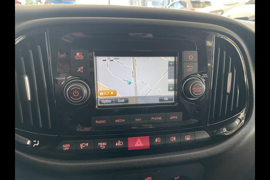 Fiat Doblò Cargo 1.6 MJ L1H1 SX Airco - Bluetooth - Parkeersensoren achter - Radio - Tussenschot volledig - Zijschuifdeur rechts - Stuur multifunctioneel - Mistlampen voor - Elektrische ramen voor