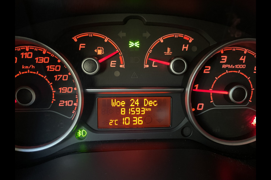 Fiat Doblò Cargo 1.6 MJ L1H1 SX Airco - Bluetooth - Parkeersensoren achter - Radio - Tussenschot volledig - Zijschuifdeur rechts - Stuur multifunctioneel - Mistlampen voor - Elektrische ramen voor