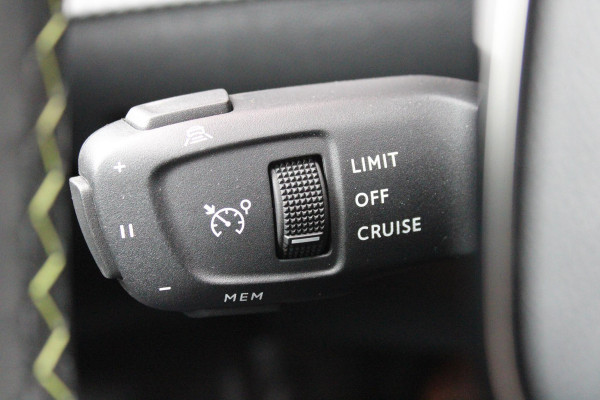 Peugeot 2008 1.2 130PK AUTOMAAT GT PACK | ELEKTRISCH BEDIENBARE BESTUURDERSSTOEL | NAVIGATIE | FULL LED KOPLAMPEN | DRAADLOZE APPLE CARPLAY/ANDROID AUTO | ADAPTIVE CRUISE CONTROL | CAMERA VOOR + ACHTER | CLIMATE CONTROL | LICHTMETALEN VELGEN 17" | KEYLESS ENTRY/START | DAB+ RADIO | ALCANTARA/LEDEREN BEKLEDING  | DODEHOEK DETECTIE | PARKEERSENSOREN VOOR + ACHTER | STOEL VERWARMING |