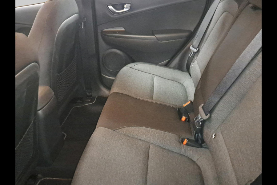 Hyundai Kona EV Comfort 64 kWh Incl. Trekhaak | Achteruitrijcamera | Keyless entry Unieke Kilometerstand