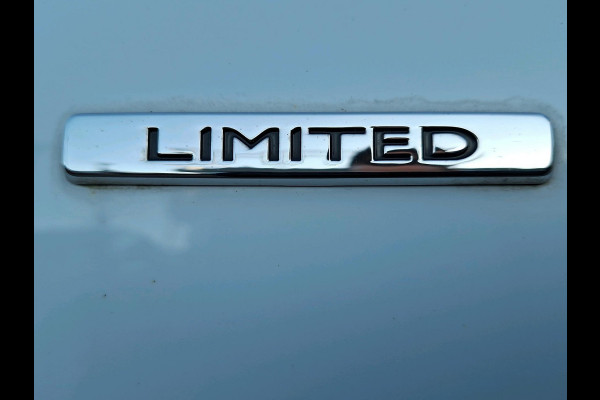 Renault Clio Estate 0.9 TCe Limited Incl. Cruise Control | Navigatie