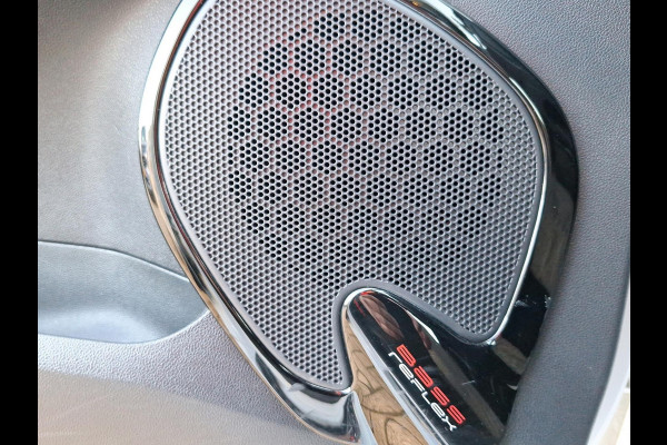 Renault Clio Estate 0.9 TCe Limited Incl. Cruise Control | Navigatie