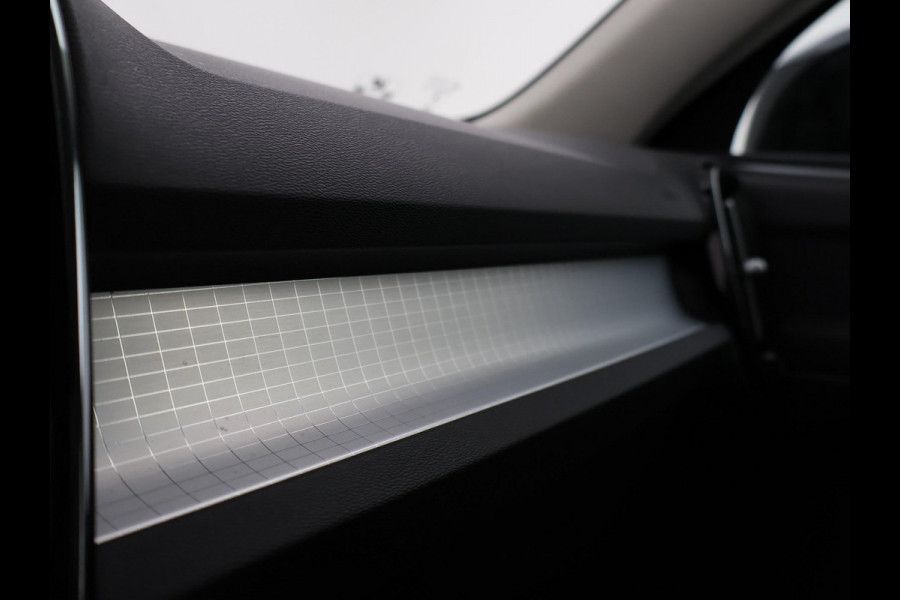 Volvo XC40 1.5 T4 RECHARGE 211 PK PHEV ORIG. NL BTW | CAMERA | APPLE CARPLAY | 18 INCH | DAB