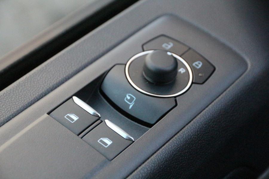 Ford Transit Custom 2.0 TDCI 170 | DC | L2H1 | KAR-edition | Camera | Clima..