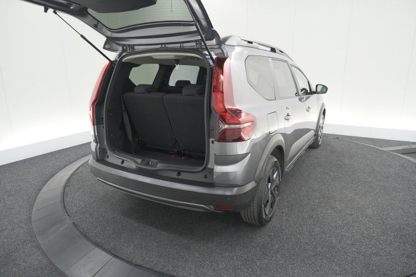 Dacia Jogger TCe 100 ECO-G Expression | 7 Zitplaatsen | Camera | Dodehoekdetectie | Navigatie