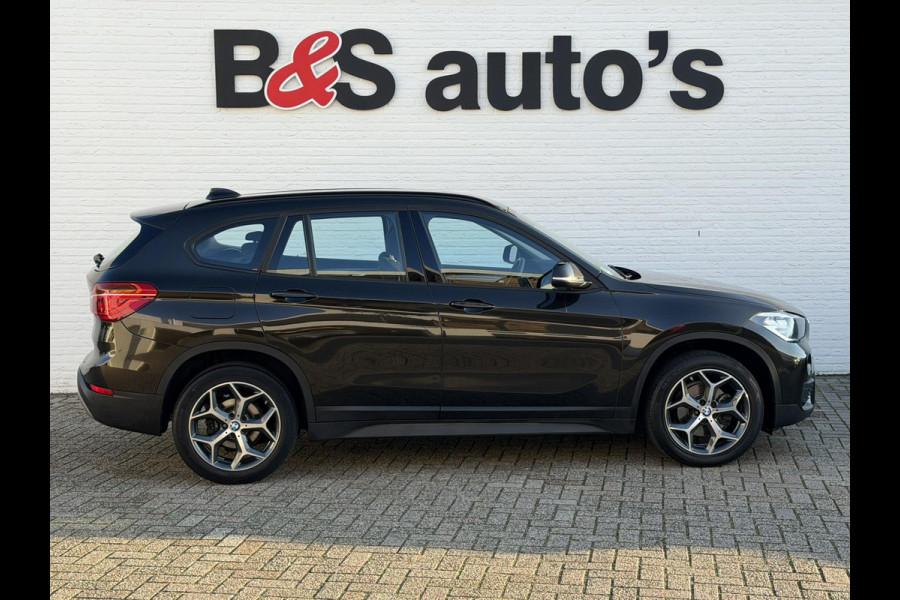 BMW X1 SDrive18i Automaat Clima Cruise Navi Pdc V+A Stoelverwarming Elek. A-klep
