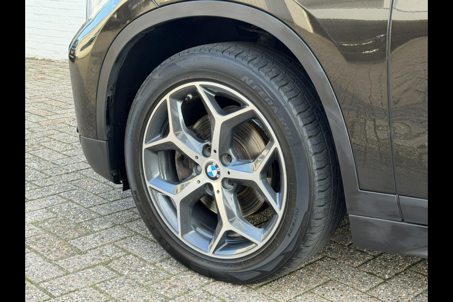 BMW X1 SDrive18i Automaat Clima Cruise Navi Pdc V+A Stoelverwarming Elek. A-klep