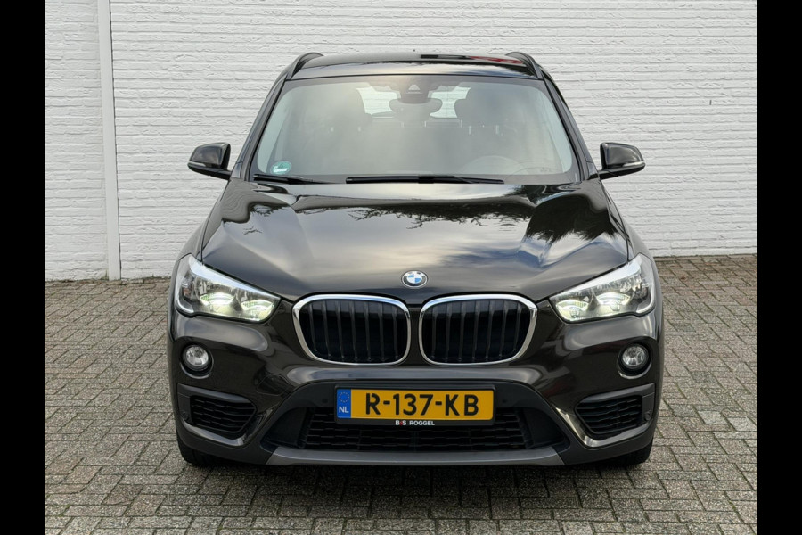 BMW X1 SDrive18i Automaat Clima Cruise Navi Pdc V+A Stoelverwarming Elek. A-klep