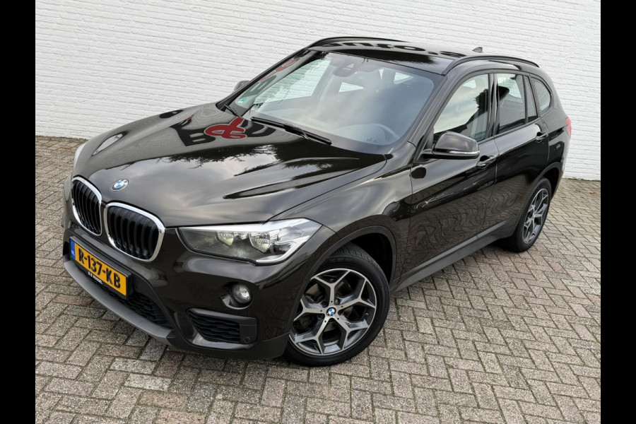 BMW X1 SDrive18i Automaat Clima Cruise Navi Pdc V+A Stoelverwarming Elek. A-klep